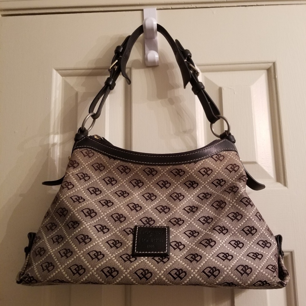 Dooney & Bourke👜👛
